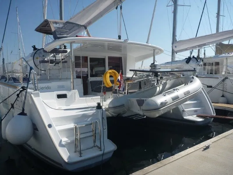 Explore Turgutreis on a 11.97m Rental Catamaran