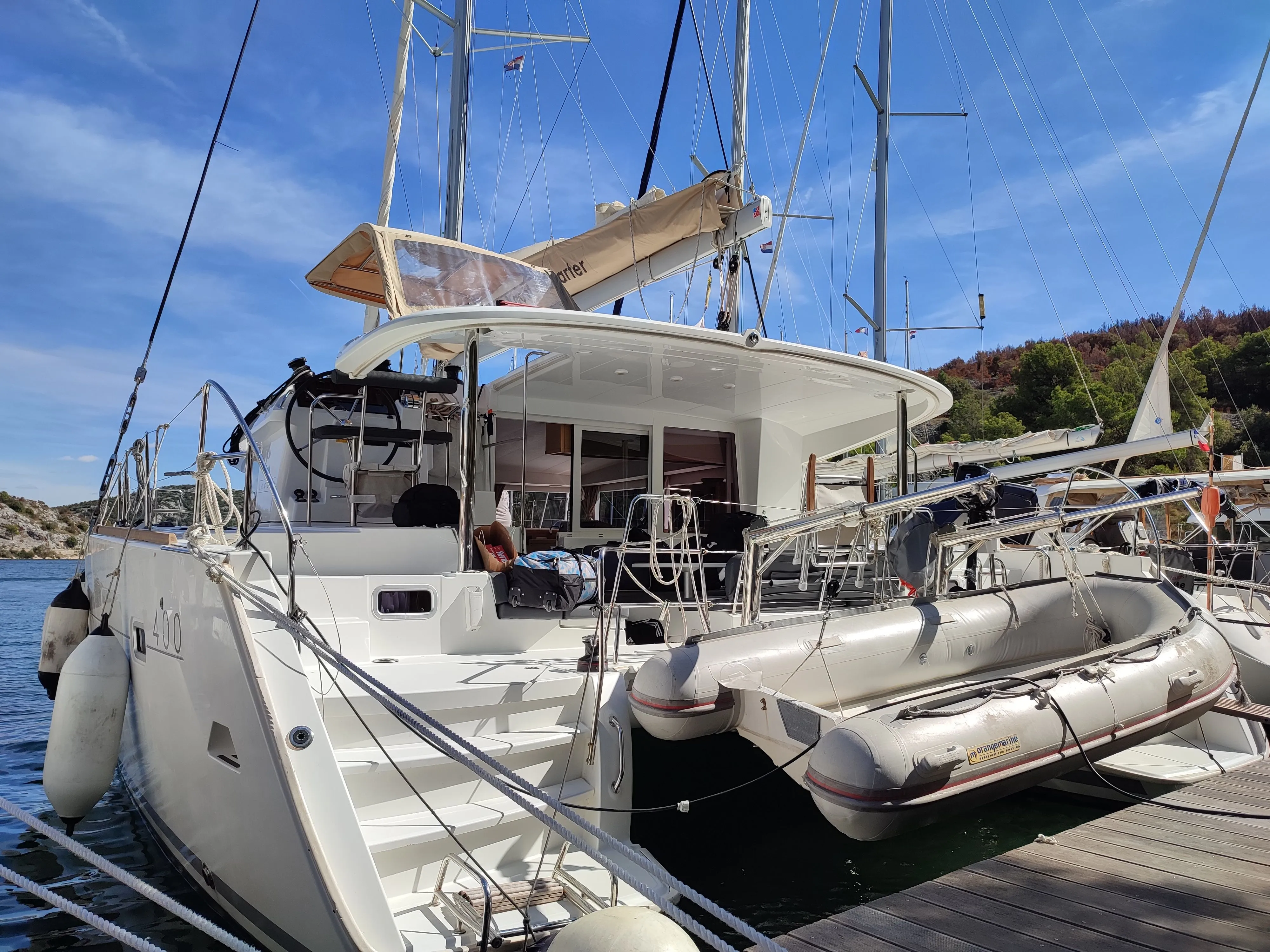 Charter a 11.97m Catamaran in Zaton
