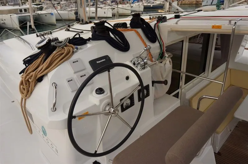 Myrto Mietboot - 4