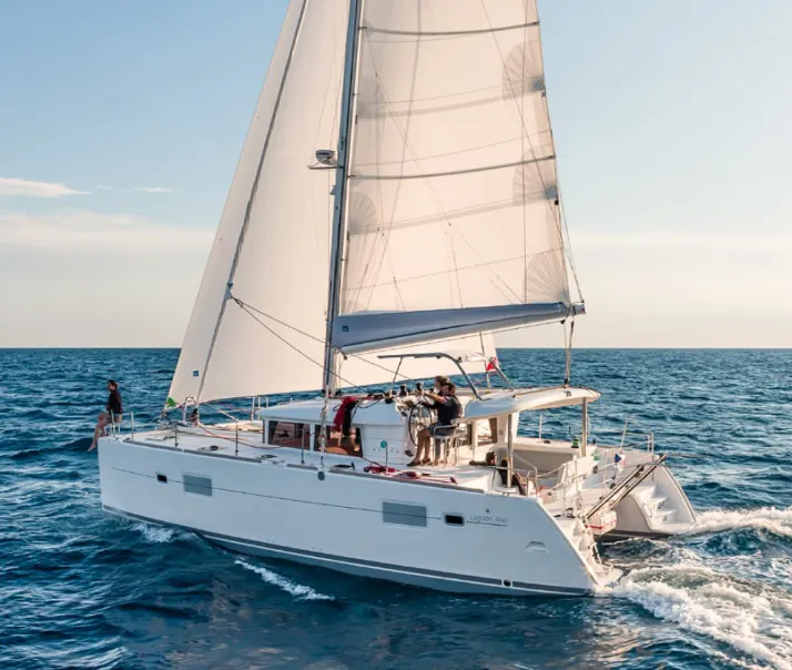 Boot - Charter a 12m Catamaran Lagoon 400 S2 in Skiathos Town