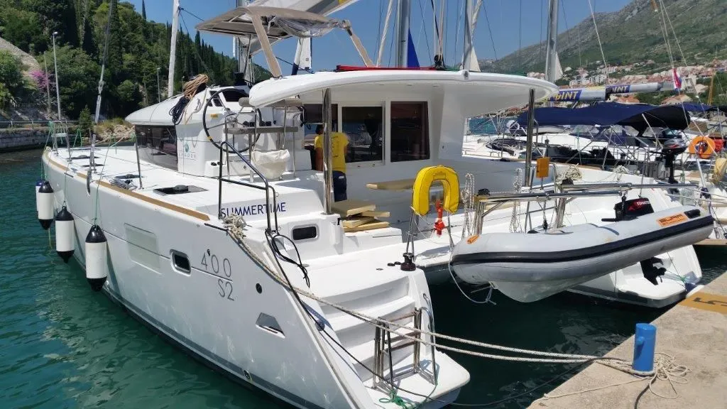 Rent a 11.97m Lagoon 400 S2 Catamaran in Dubrovnik