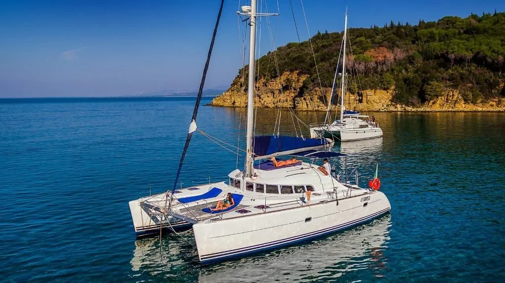 Explore Puntone di Scarlino on a 12.37m Rental Catamaran