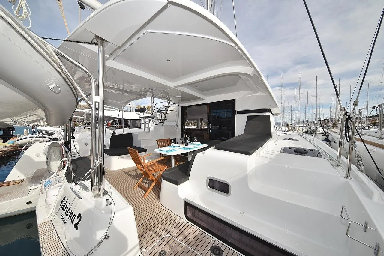 Adriana 2 Charterboot - 3
