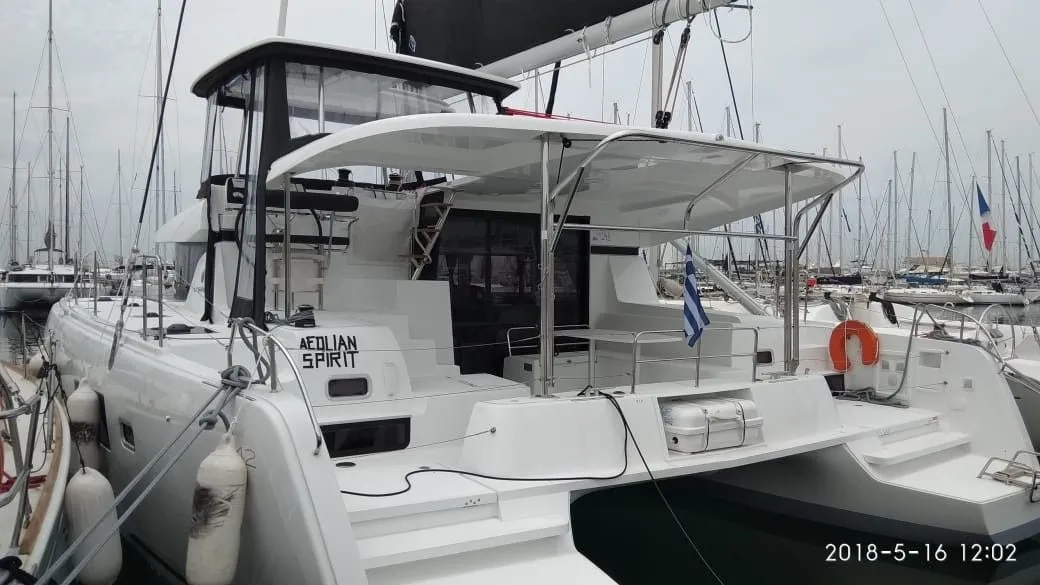 Charter a 12.94m Lagoon 42 Catamaran in Nea Peramos