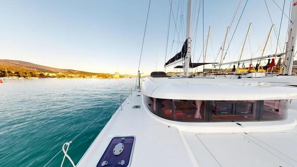 Air Wave Charter Boat