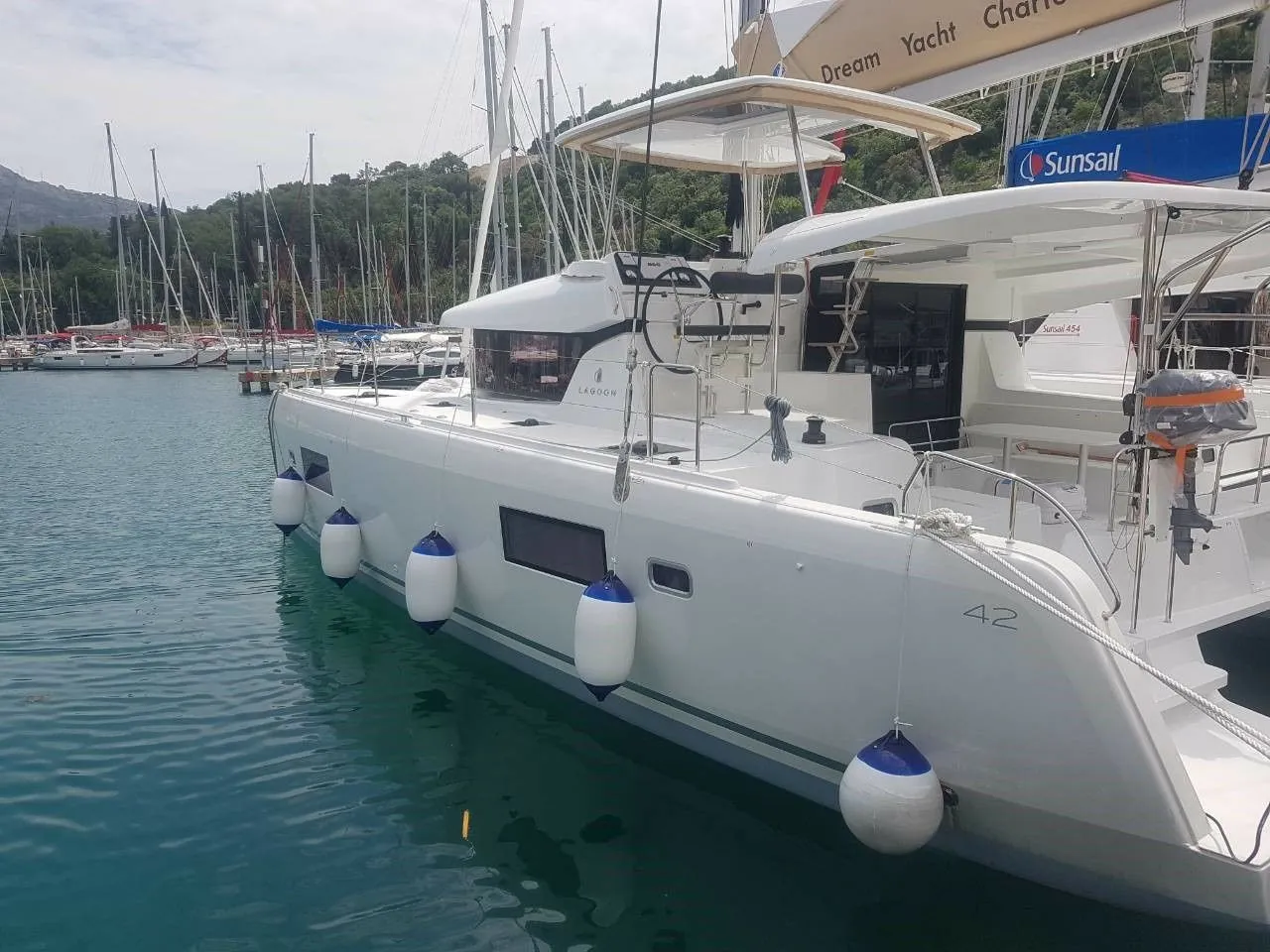 Alnilam Charter Boat