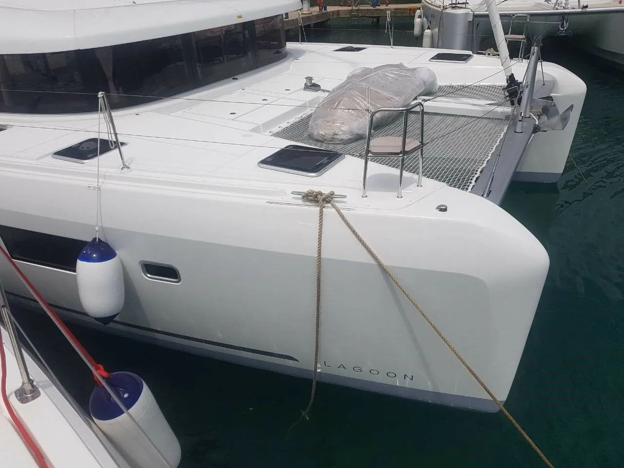Alnilam Charter Boat