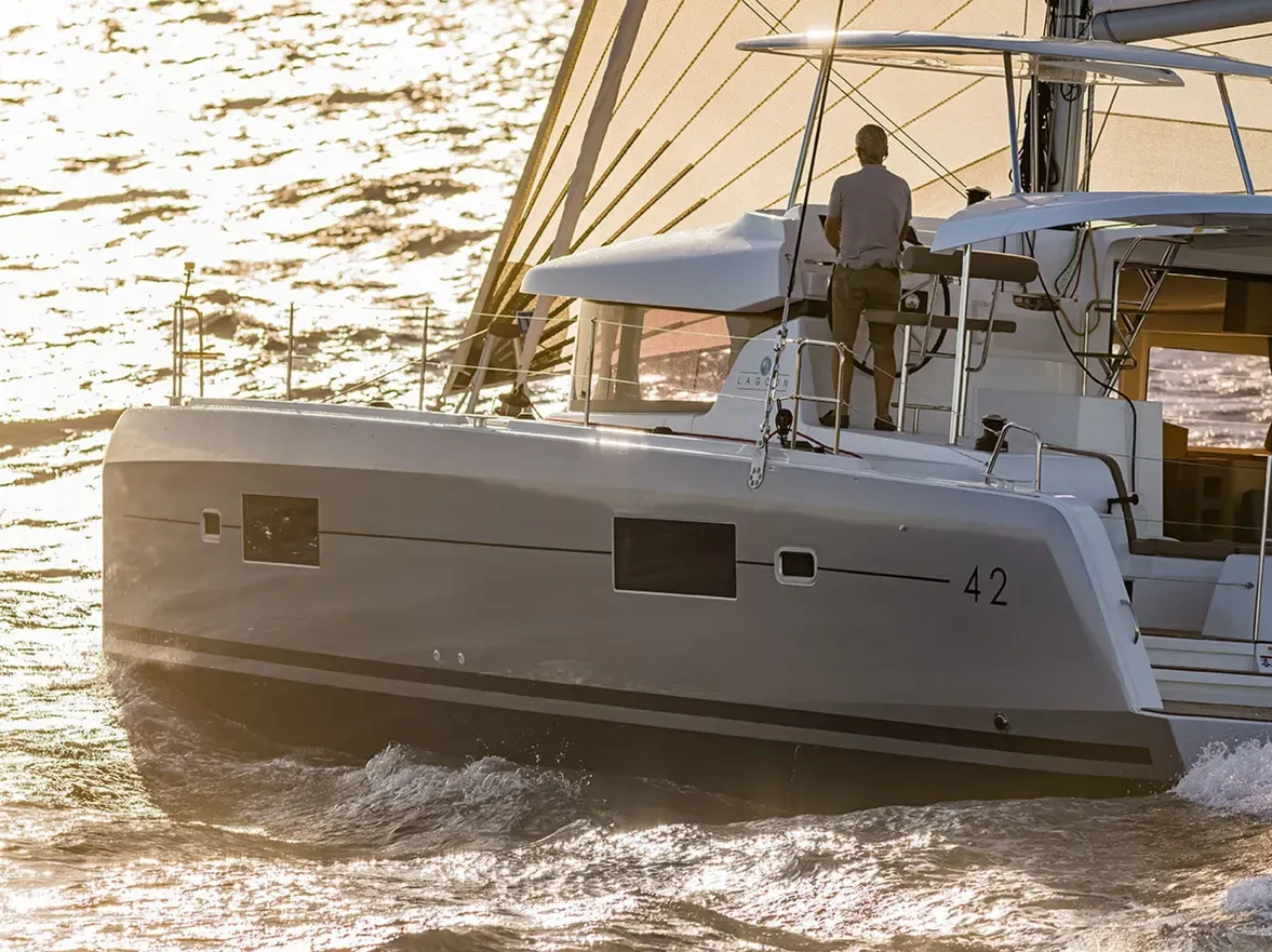 Arche 3 Charter Boat