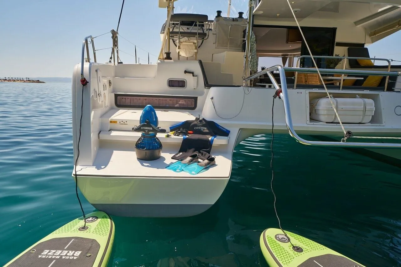 Aura Charter Boat - 4