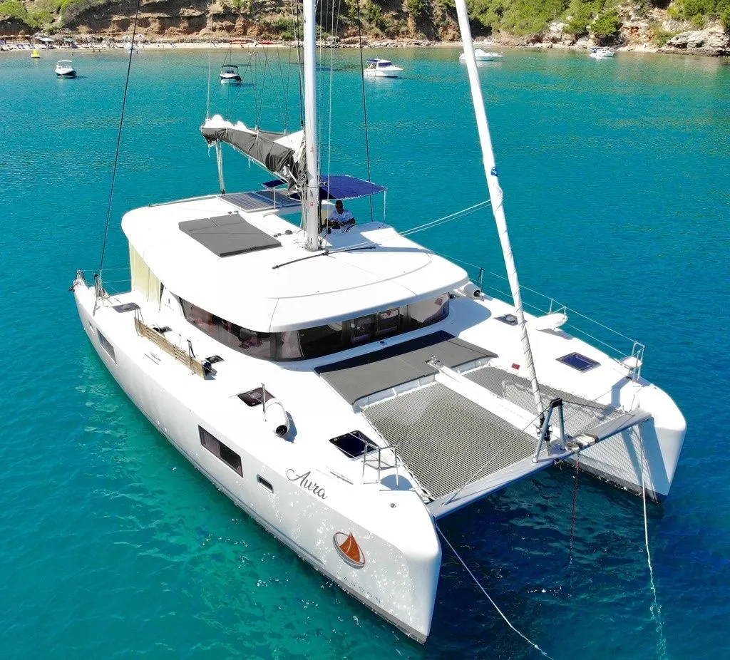 Aura Charter Boat - 3