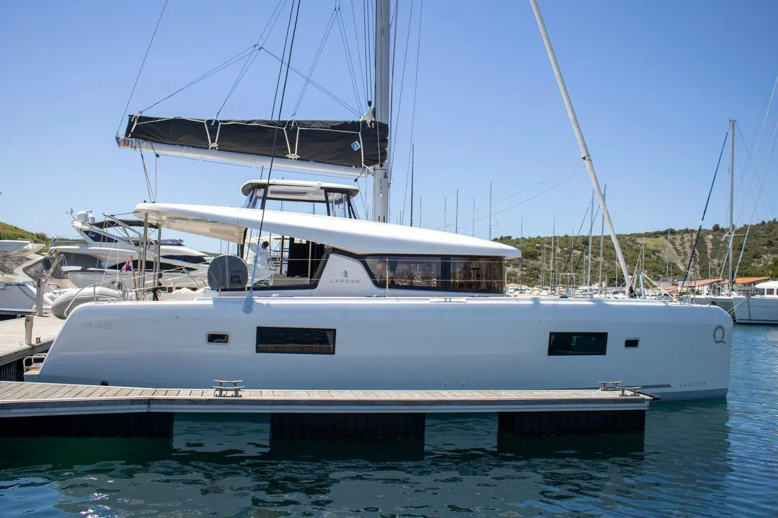 Rent a 12.8m Catamaran in Primošten