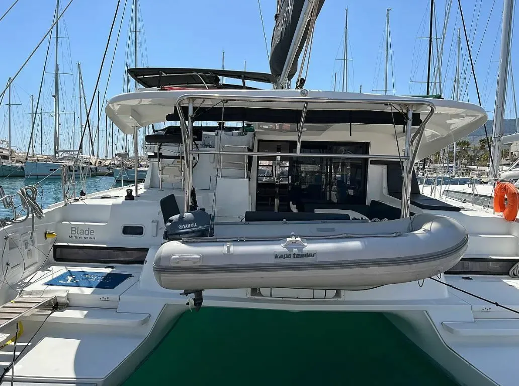 Boot - 12.8m Kos Town Catamaran Lagoon 42 Hire