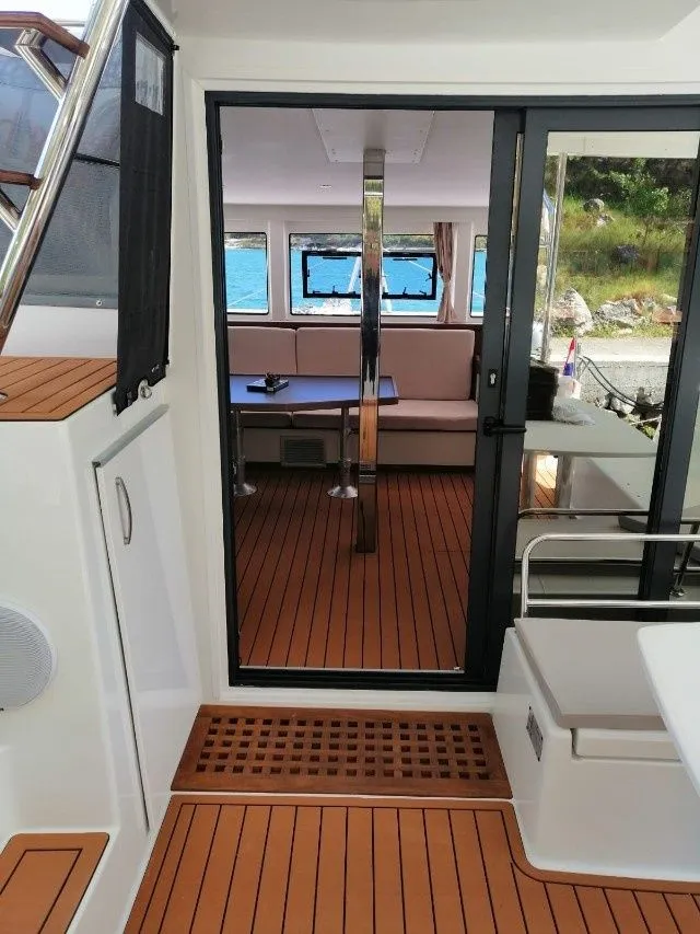 12.8m Vodice Catamaran Lagoon 42 Hire