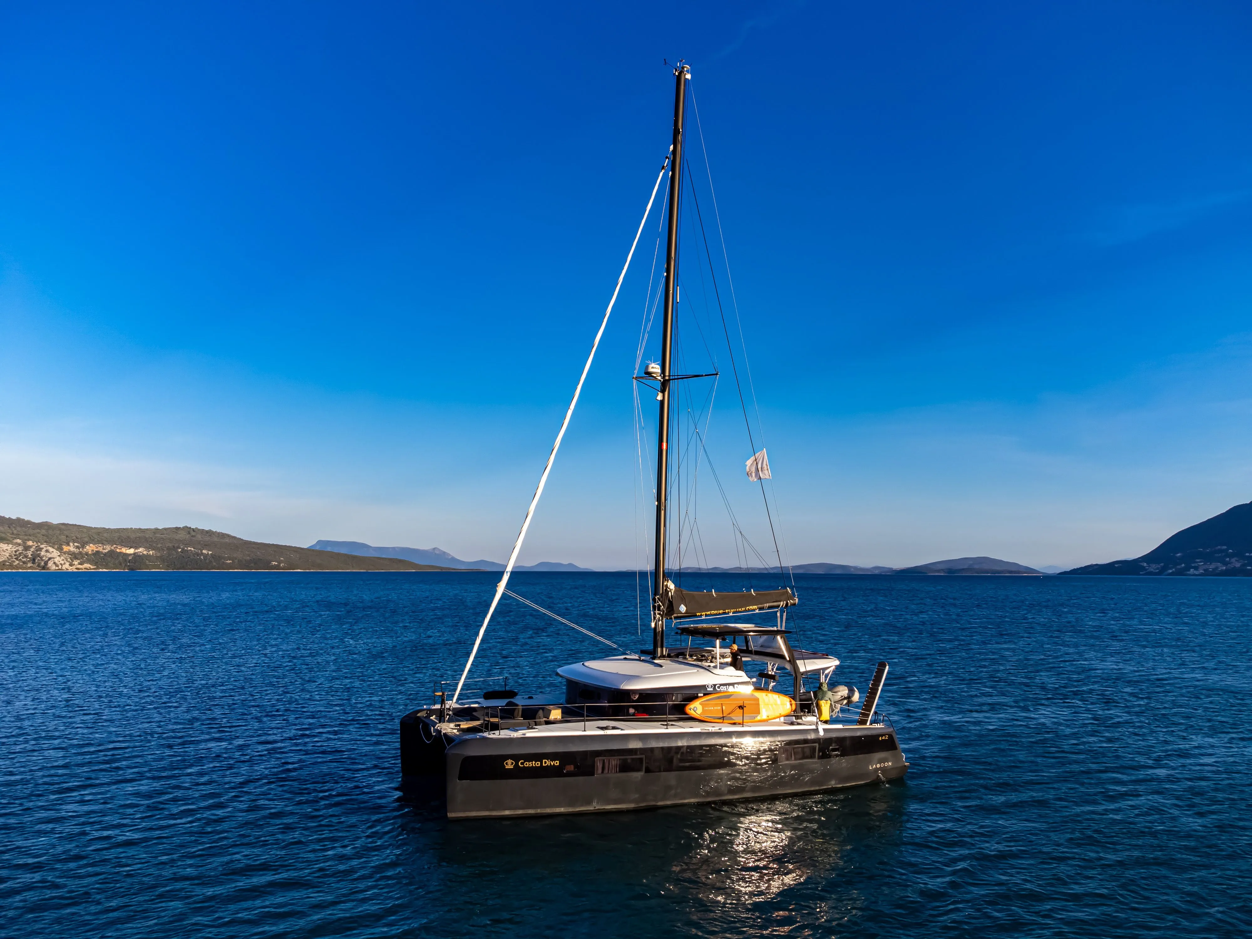 Boot - Explore Lefkada on a 12.8m Rental Lagoon 42