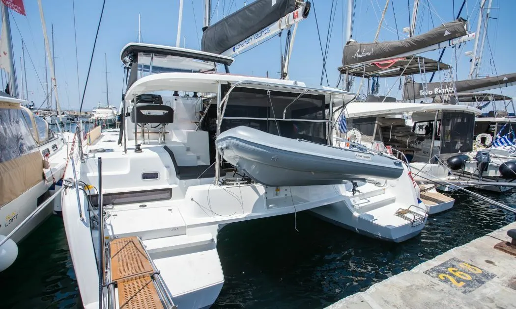 Charter a 12.94m Catamaran Lagoon 42 in Naousa