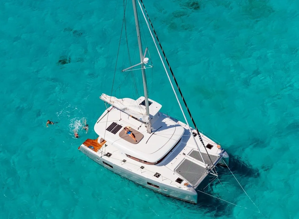 Colombo 40 Charter Boat