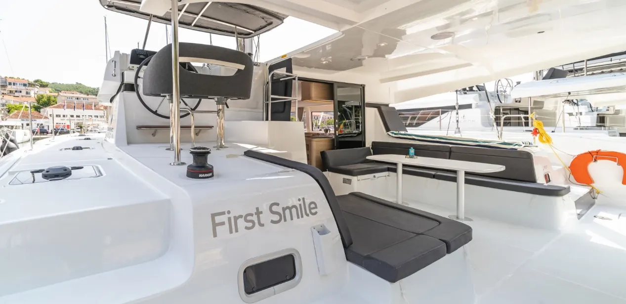 Чартер First Smile - 3