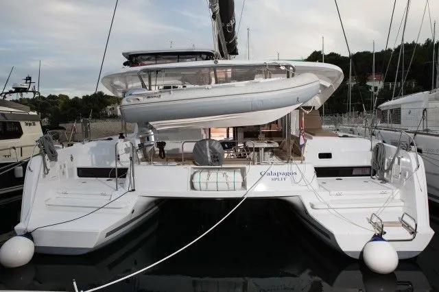 Charter a 12.8m Boat in Rogač