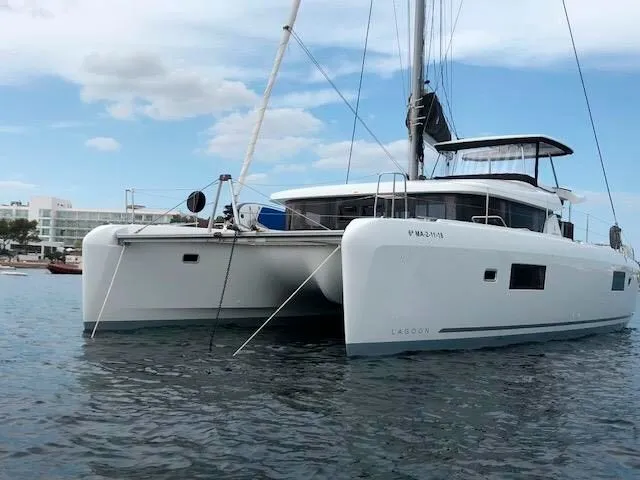 Genista 2 Charter Boat