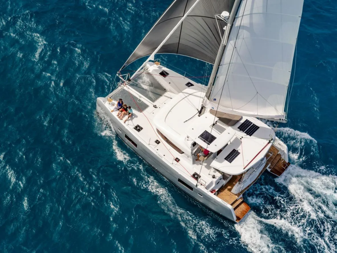 Happy Wind Charter Boat