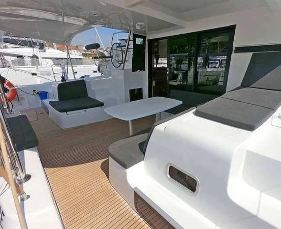 Ice Cat Mietboot