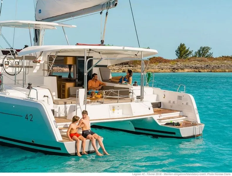 Jelliblu Charter Boat