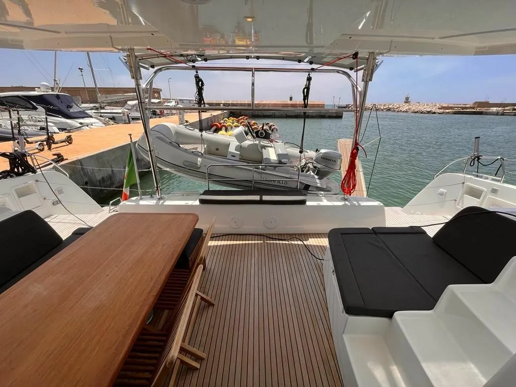 Le Petit Sable Charter Boat