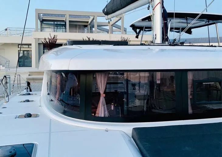 Lag 9 Charter Boat - 3