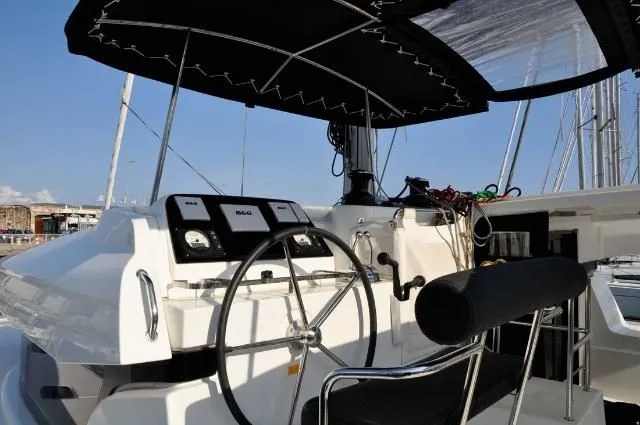 Rent a 12.8m Boat in Salerno
