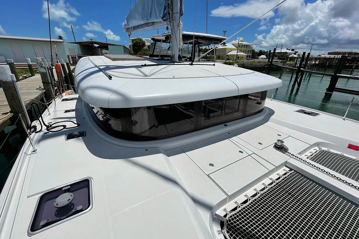 Charter a 12.8m Lagoon 42 in Tortola