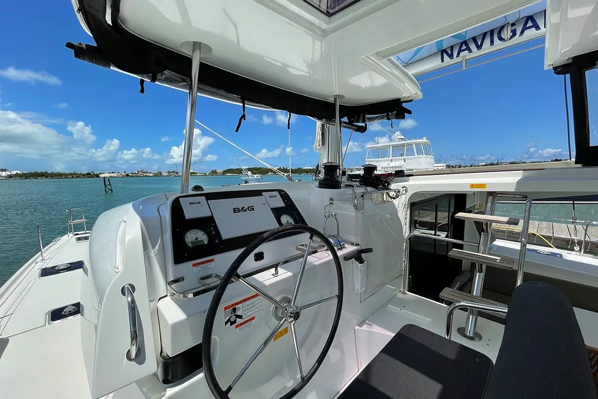 Charter a 12.8m Lagoon 42 in Tortola