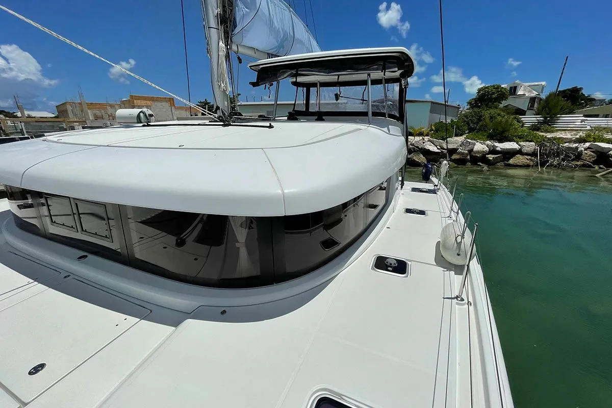 Lili Charter Boat