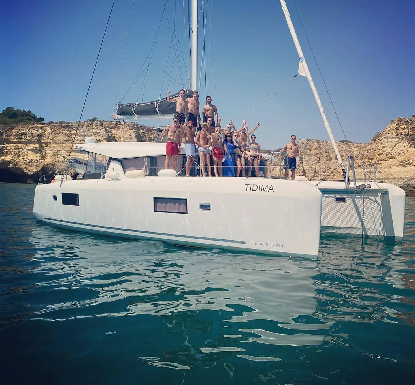 14m Lisbon Catamaran Lagoon 42 Hire