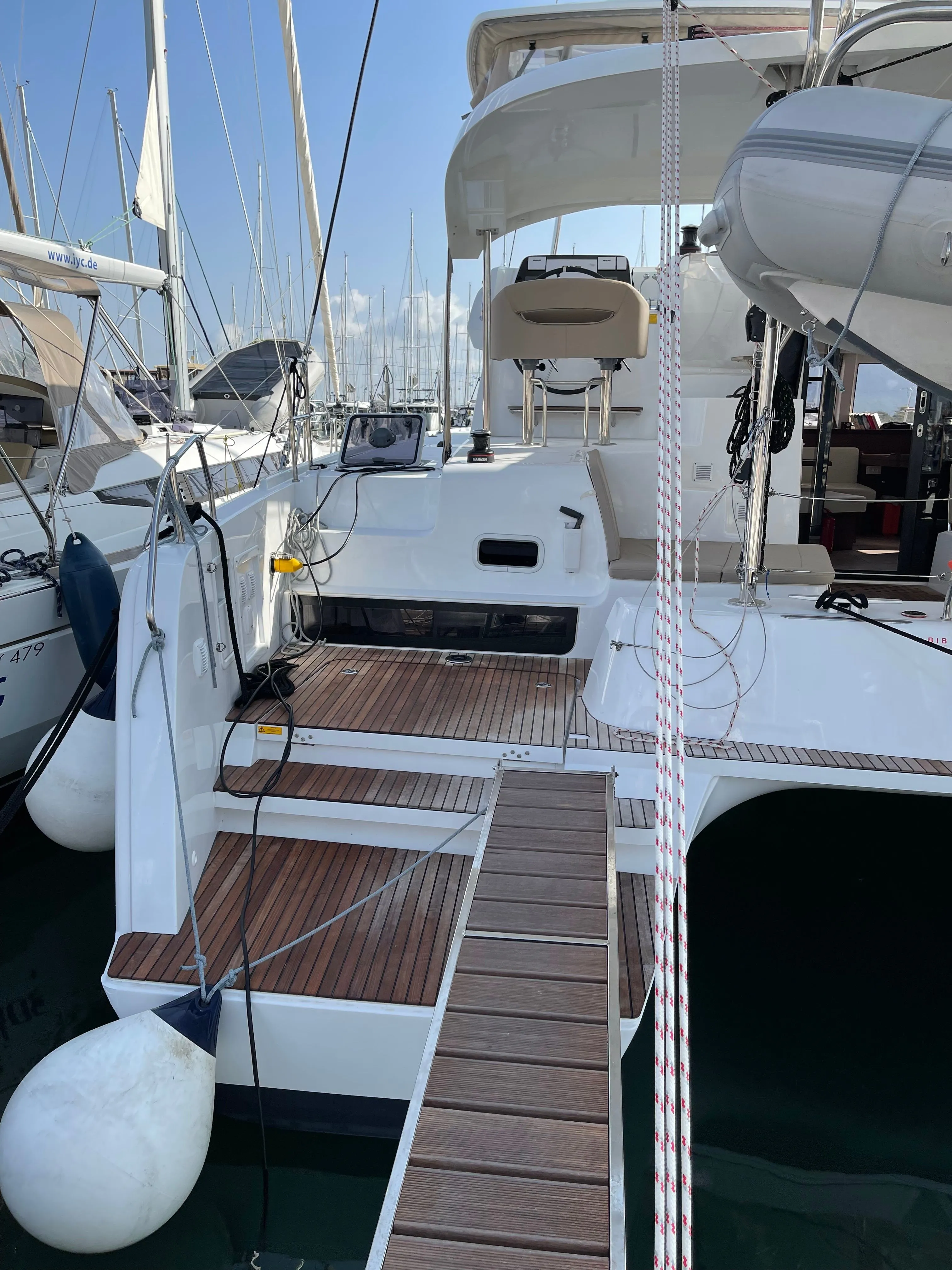 Чартер Lola - 5