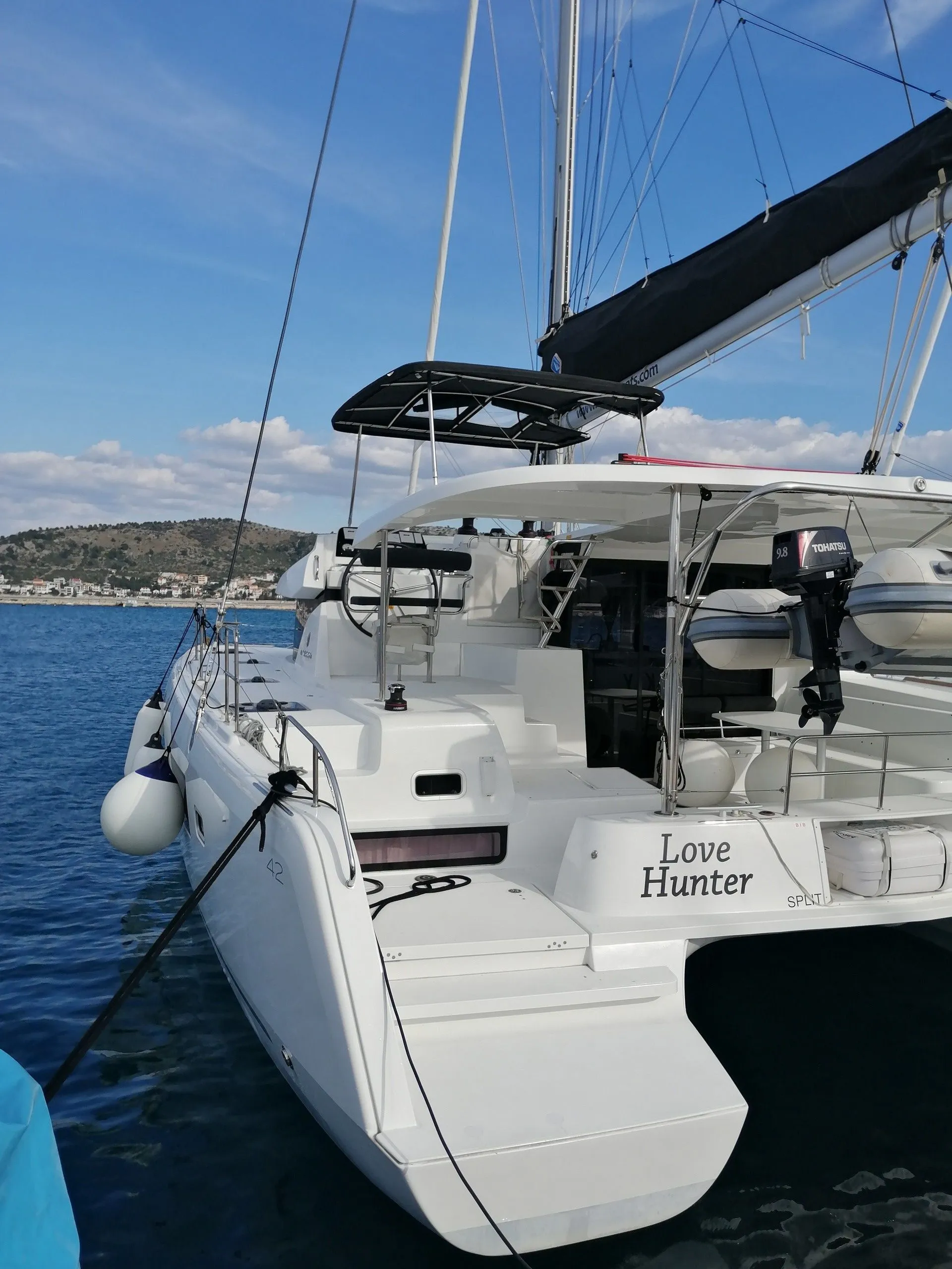 Love hunter Charter Boat