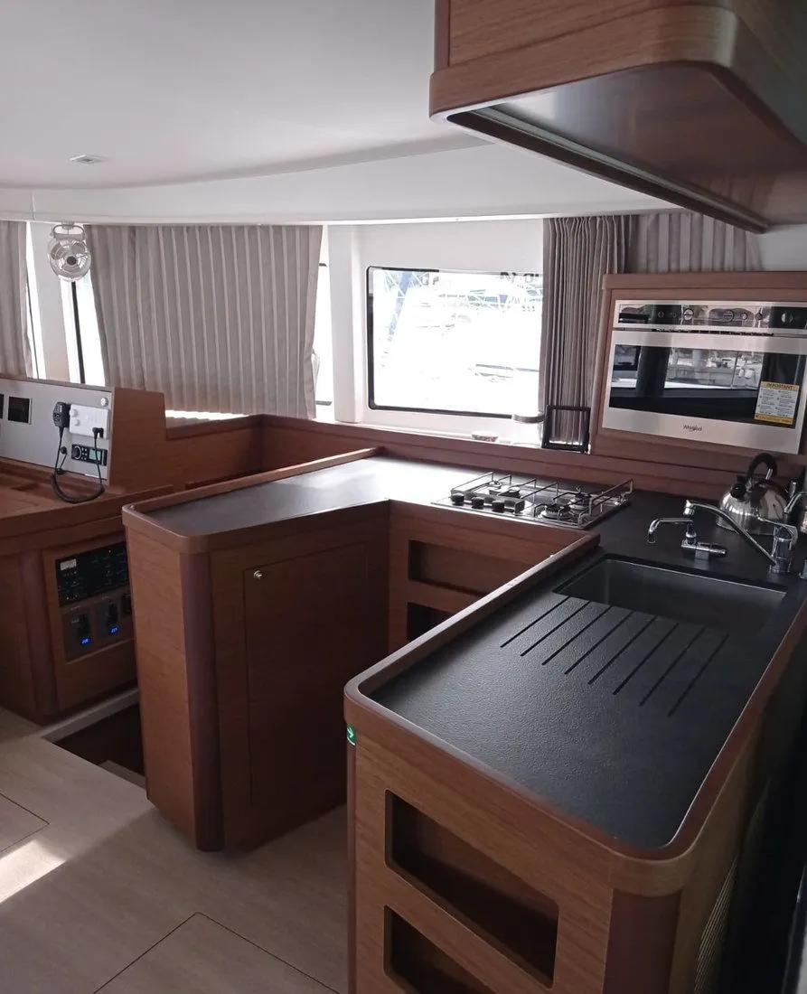 Lux Kiralık Teknesi - 4