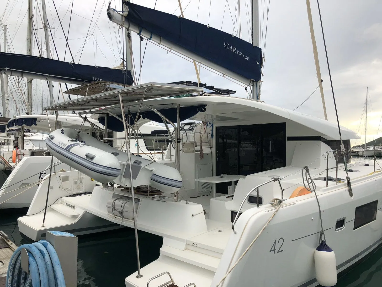 Чартер Mango 4 - 4