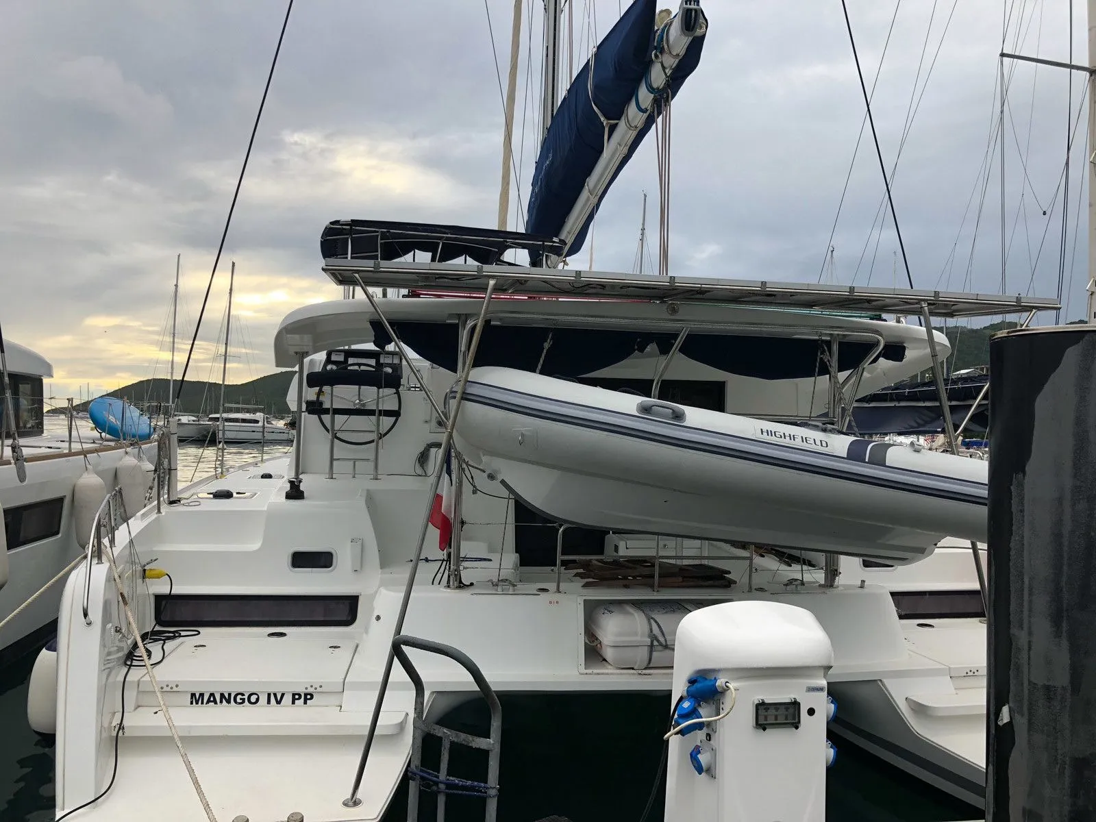 Чартер Mango 4 - 3