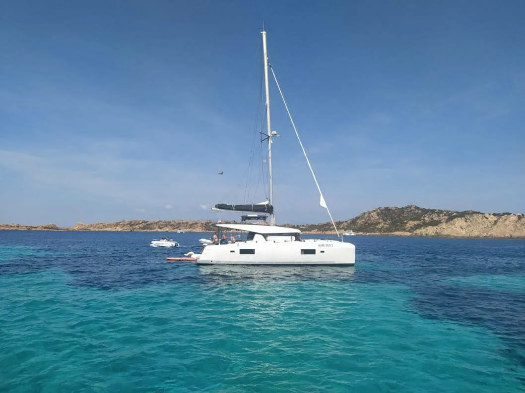 Charter a 12.8m Lagoon 42 in Porto Pollo