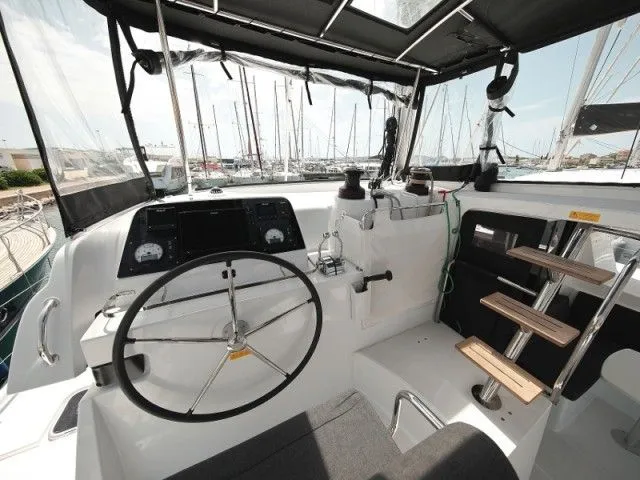 Charter a 12.8m Lagoon 42 Catamaran in Sukosan
