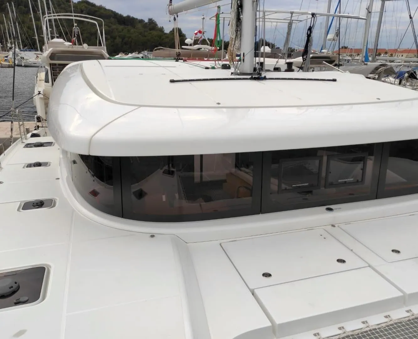 Charter a 12.8m Catamaran in Šibenik