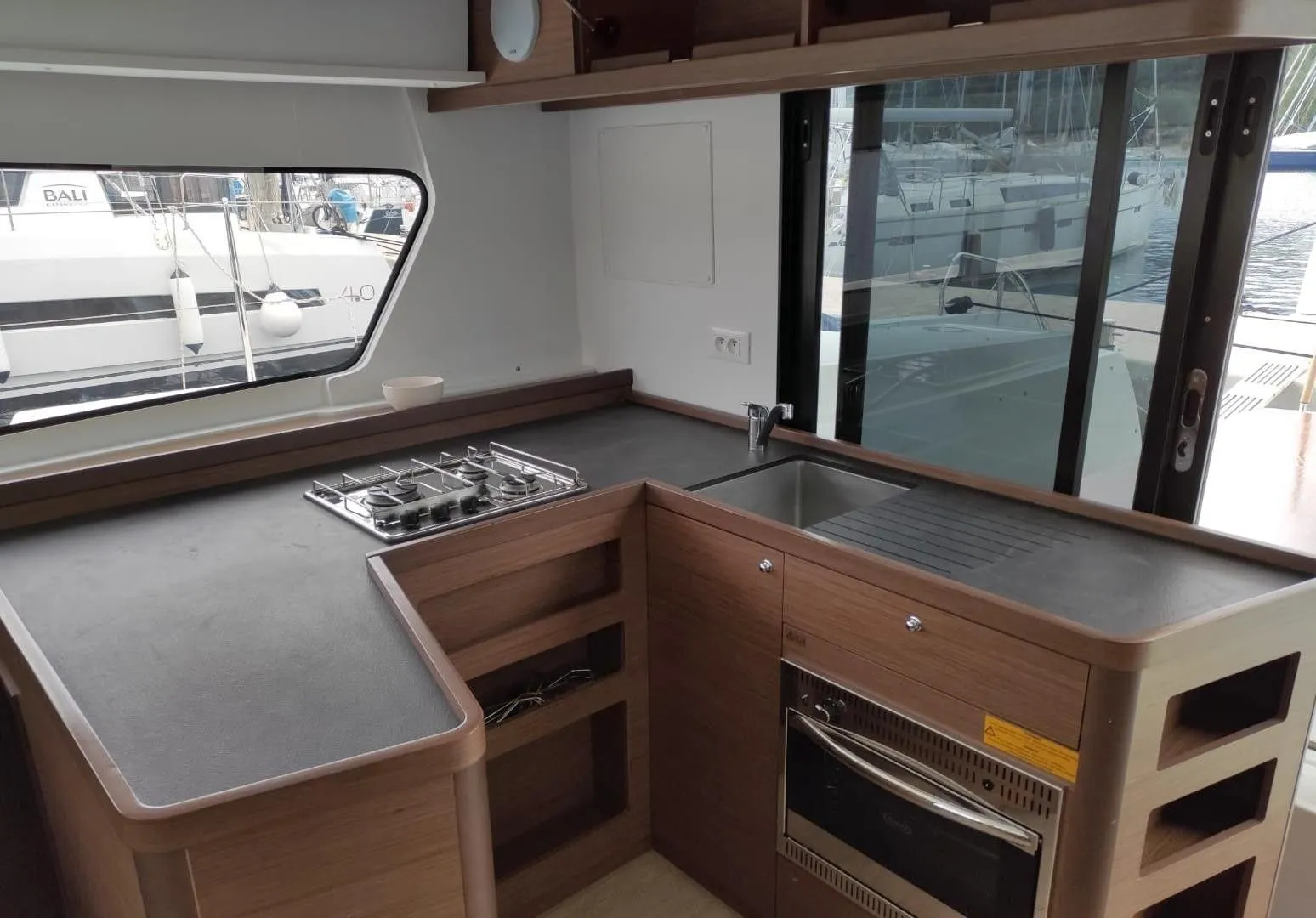 Чартер Media Luna - 5