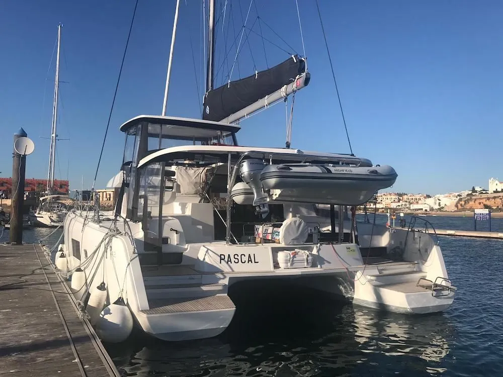 Boot - Rent a 12.8m Catamaran in Sant Antoni de Portmany