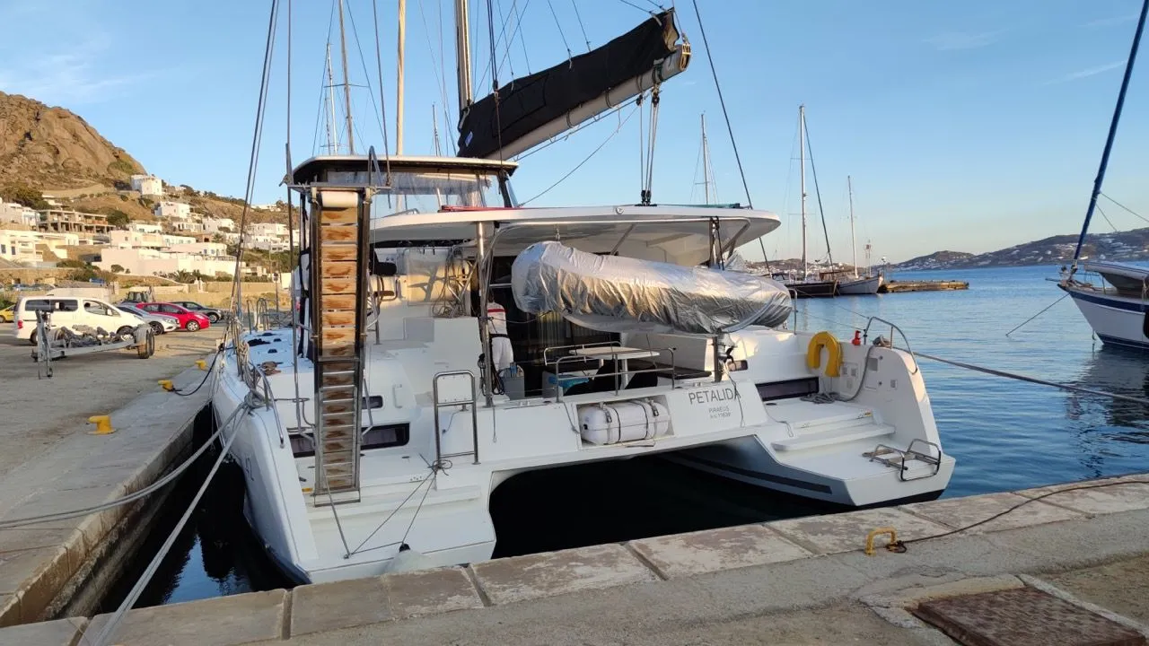 Charter a 12.79m Lagoon 42 Catamaran in Kos Town
