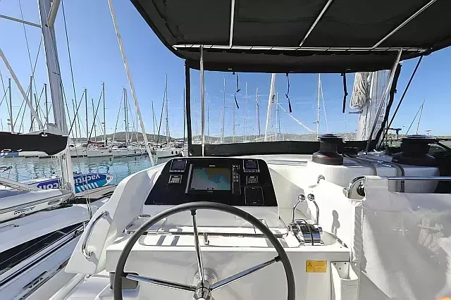 Sail la Vie Charter Boat