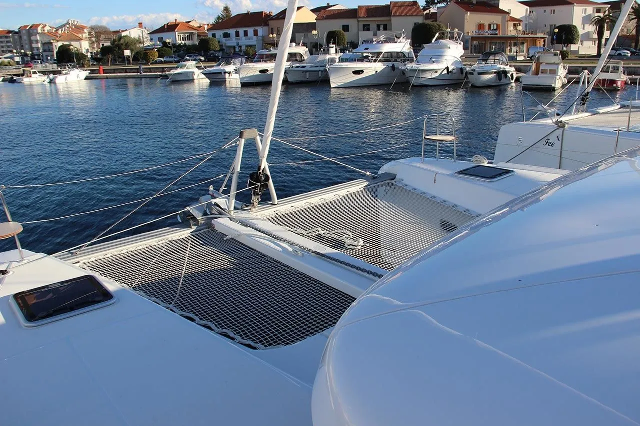 Smaragd Charter Boat