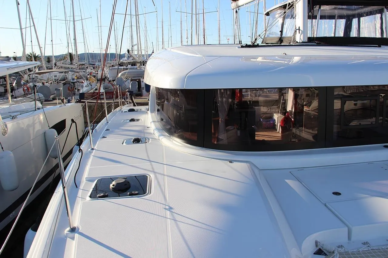 Explore Jezera on a 12.8m Rental Lagoon 42