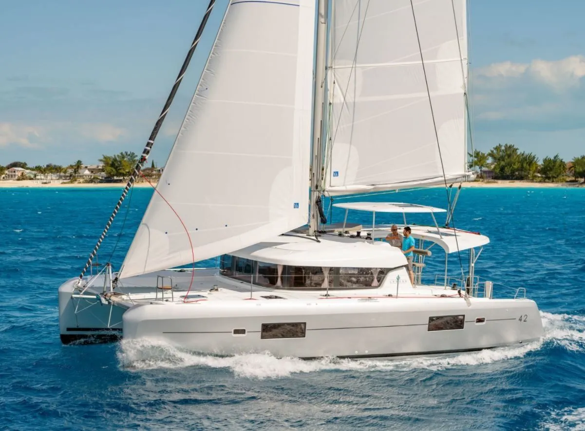 Charter a 12.9m Lagoon 42 in La Spezia