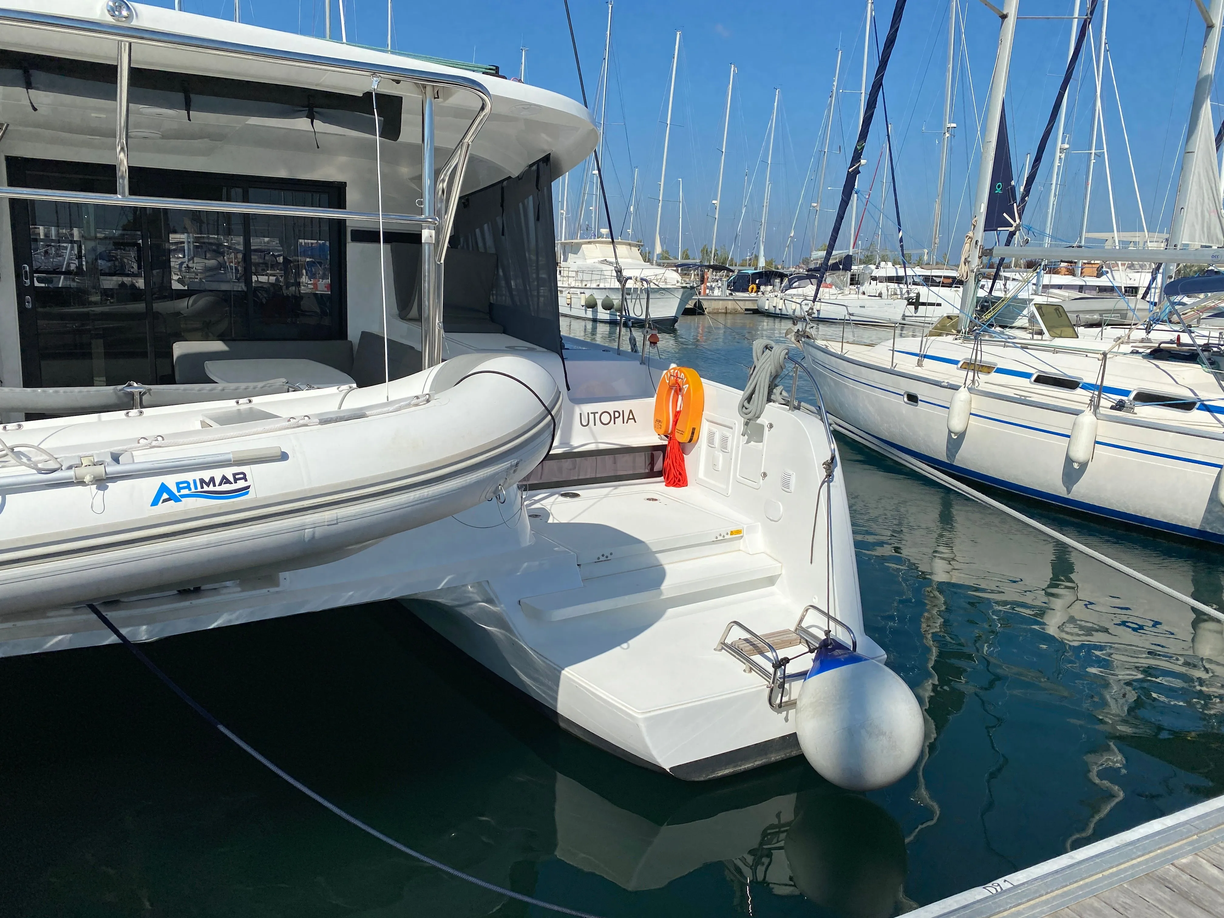 Charter a 12.8m Lagoon 42 in Preveza