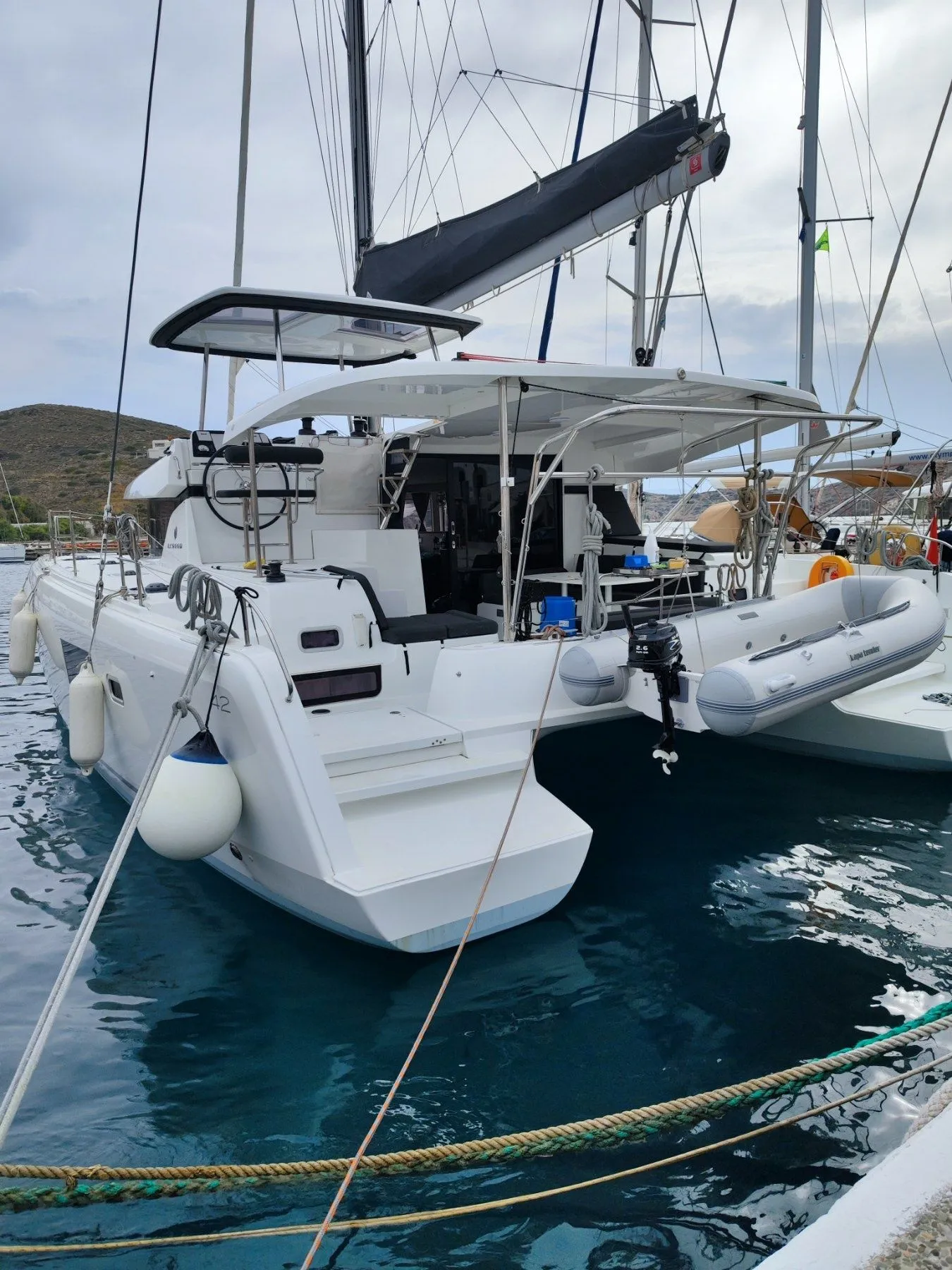 Rent a 12.8m Catamaran Lagoon 42 in Vlychada